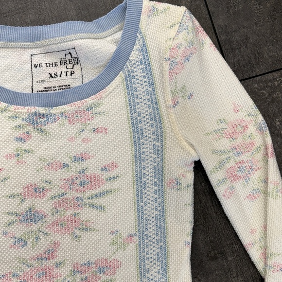 We The Free XS Thermal Waffle Floral Long Sleeve Top Free People Rose - Picture 4 of 8